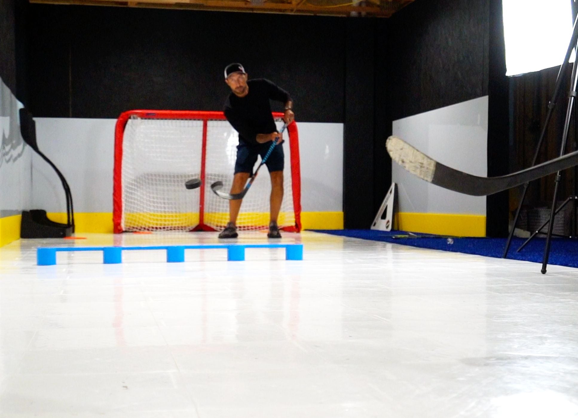 How to Saucer Pass in Ice Hockey